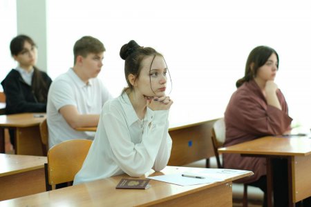 Экзамен по русскому языку напишут более 42 тысяч девятиклассников